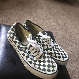 VANS checkered sneakers wmns 9.0